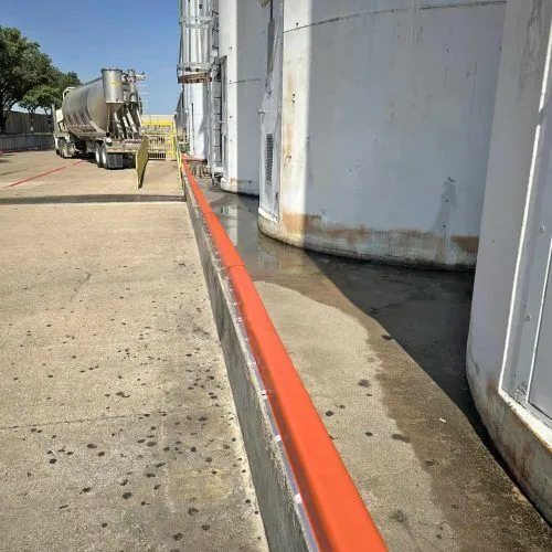 Dique permanente para protección de derrames